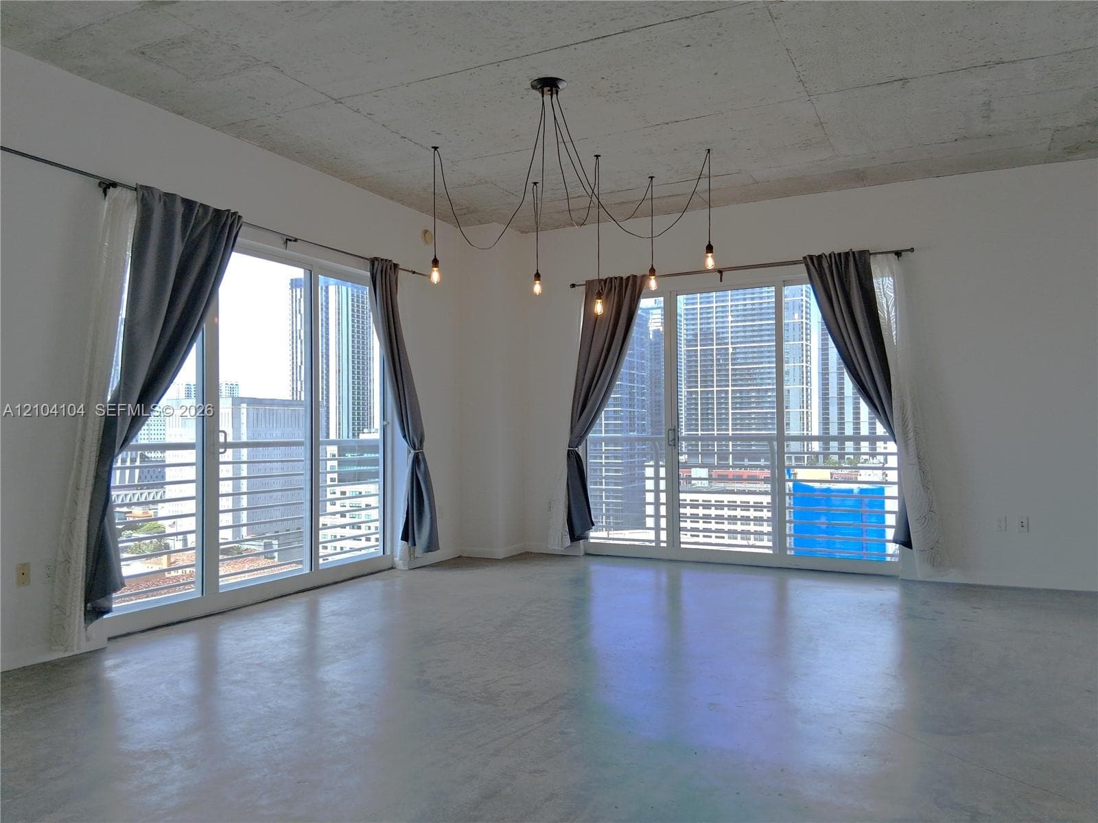 Loft Downtown II · #2013 in Miami - Photo 4