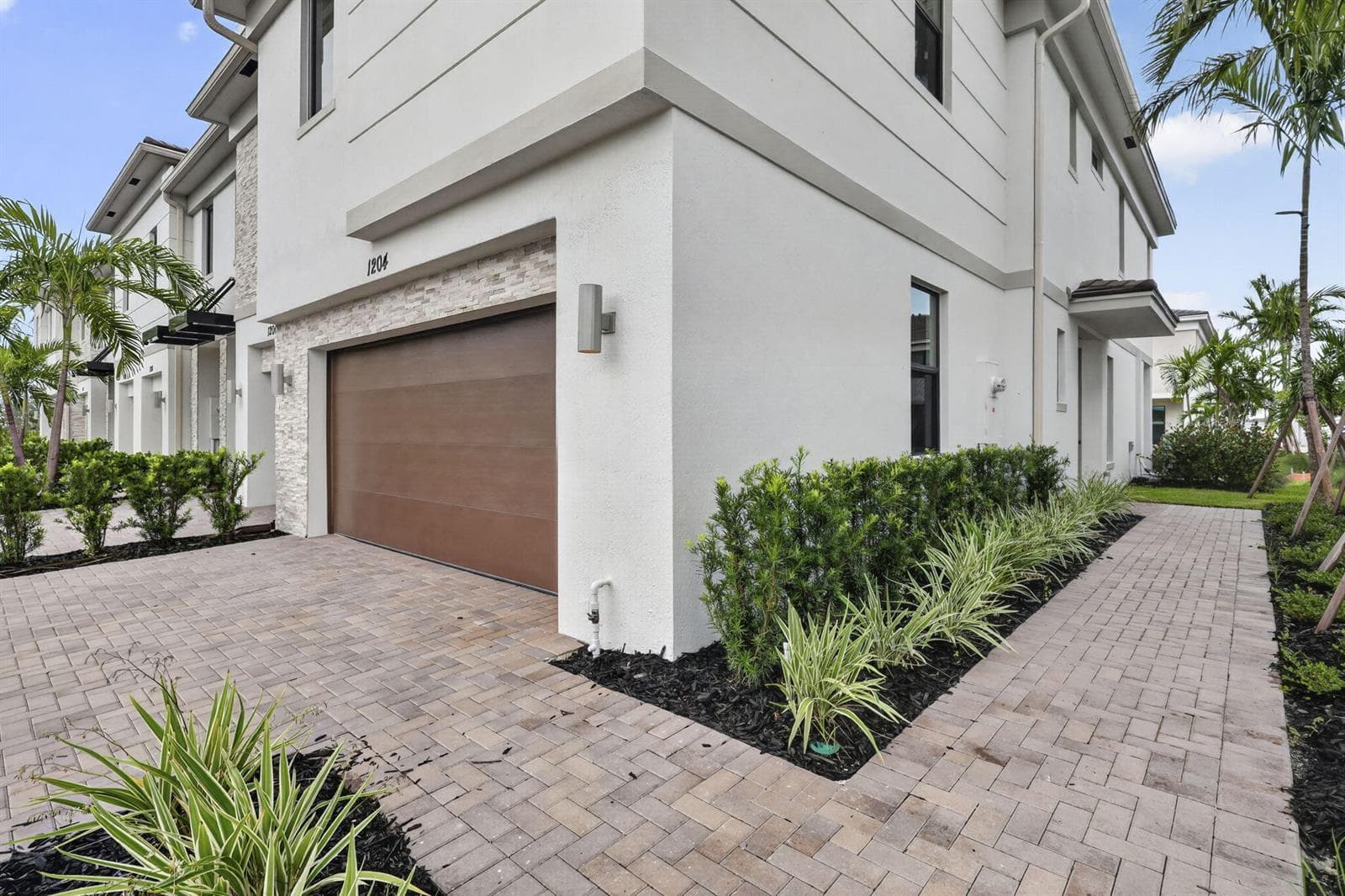 3-web-or-mls-BS1A2200