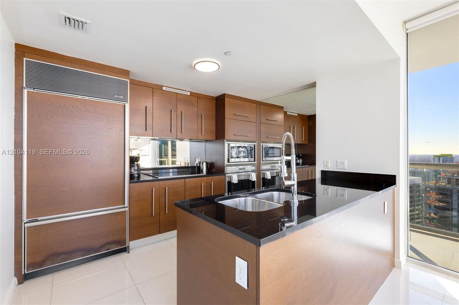 Icon Brickell III · #4804 in Miami - Photo 10