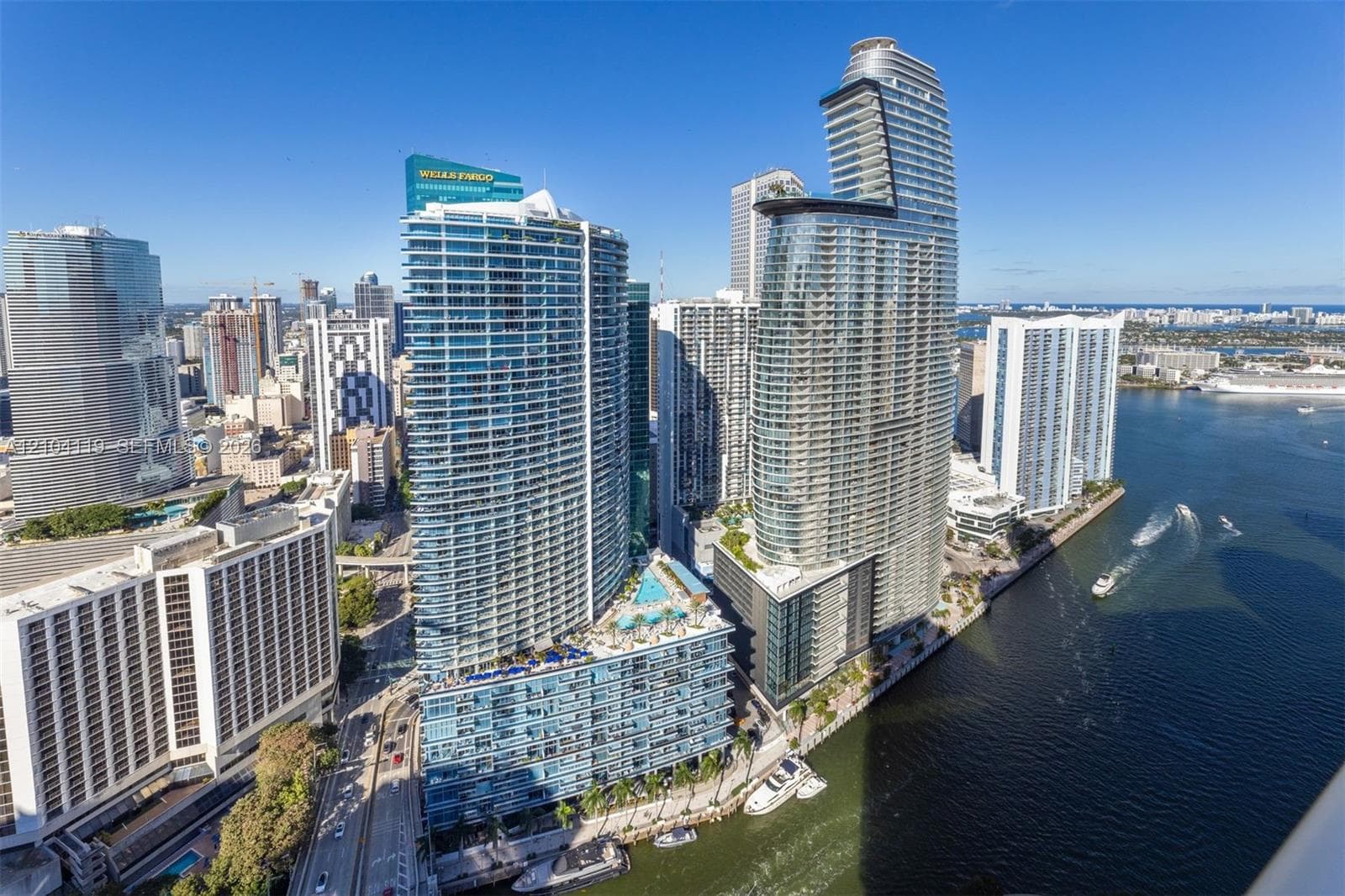 Icon Brickell III · #4804 in Miami - Photo 8