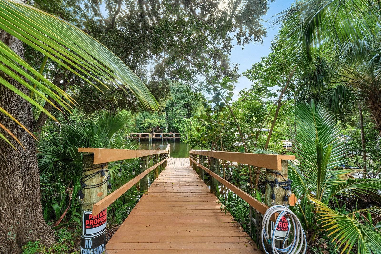 Dock