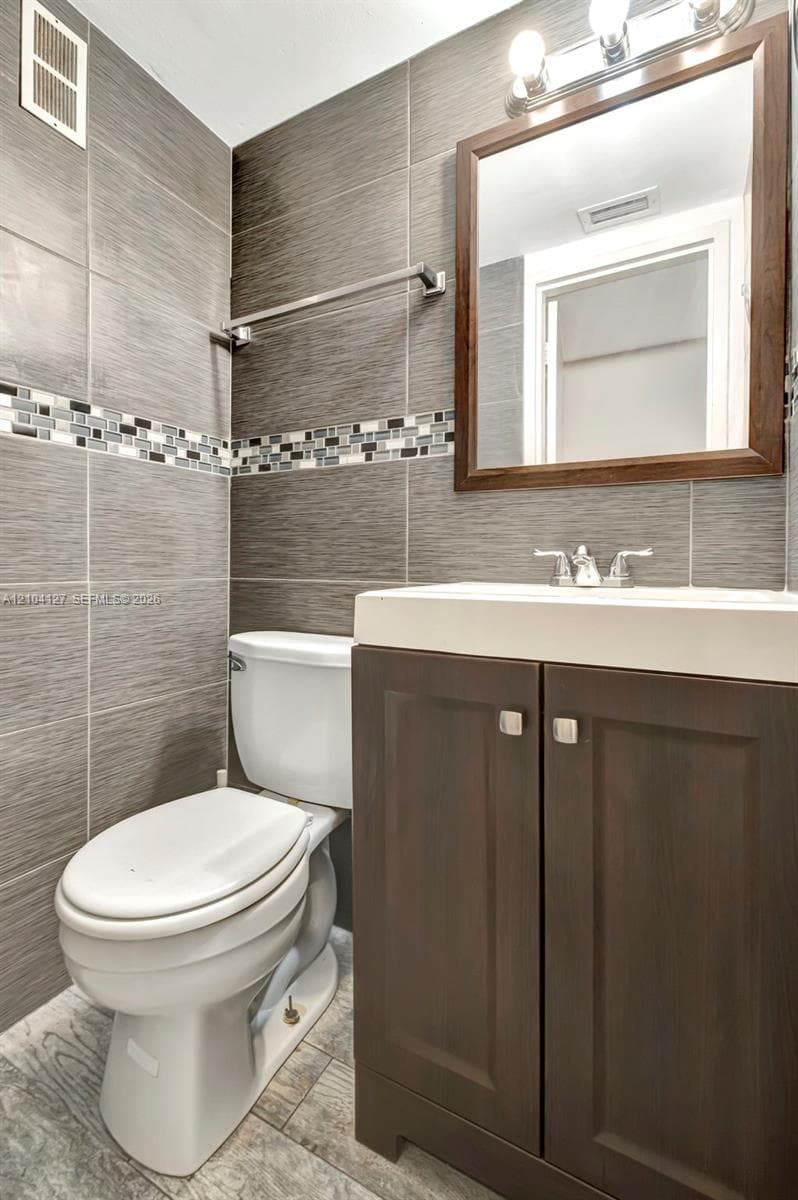 WHITE HOUSE · #205 in North Miami Beach - Photo 15