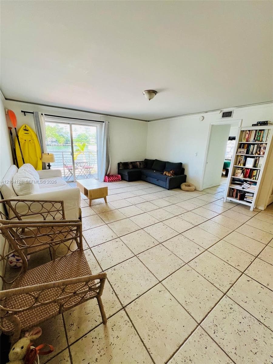 SUNSHINE BAY CONDO · #207 in Miami Beach - Photo 11