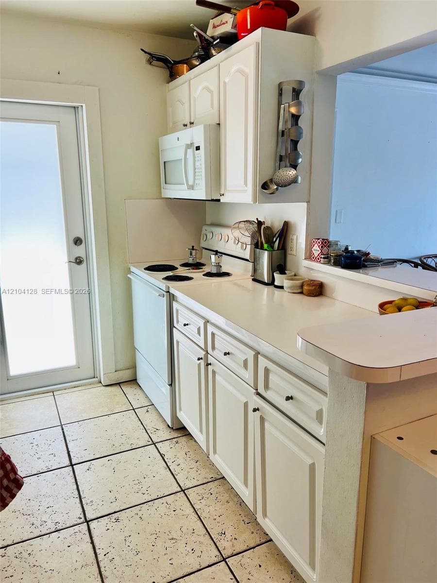 SUNSHINE BAY CONDO · #207 in Miami Beach - Photo 19