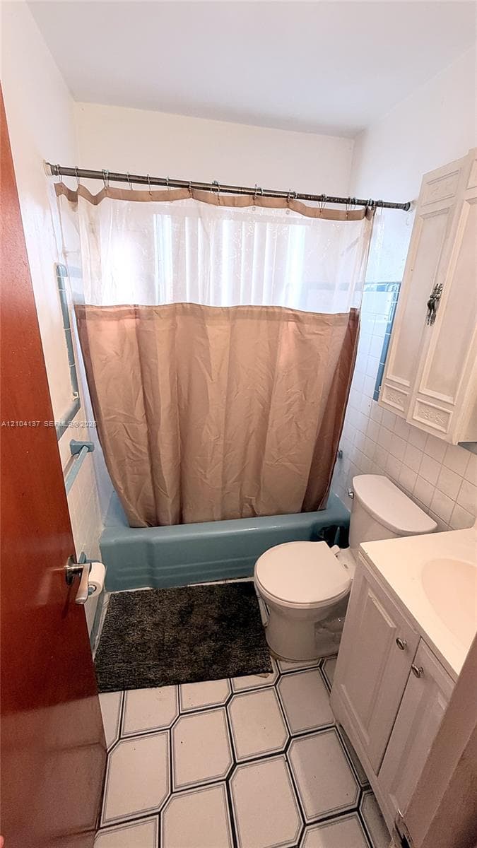 2317 Hope St photo 13