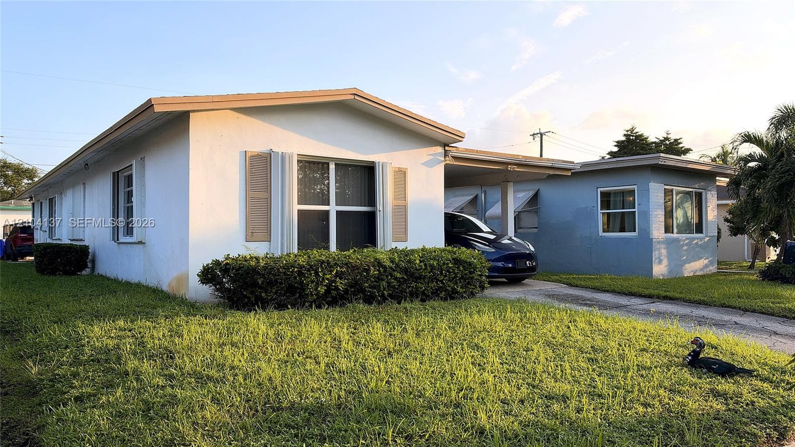 2317 Hope St photo 3