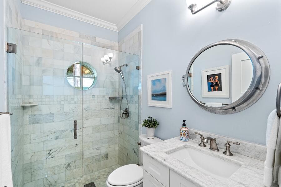 dash_BATHROOM_1_ANGLE