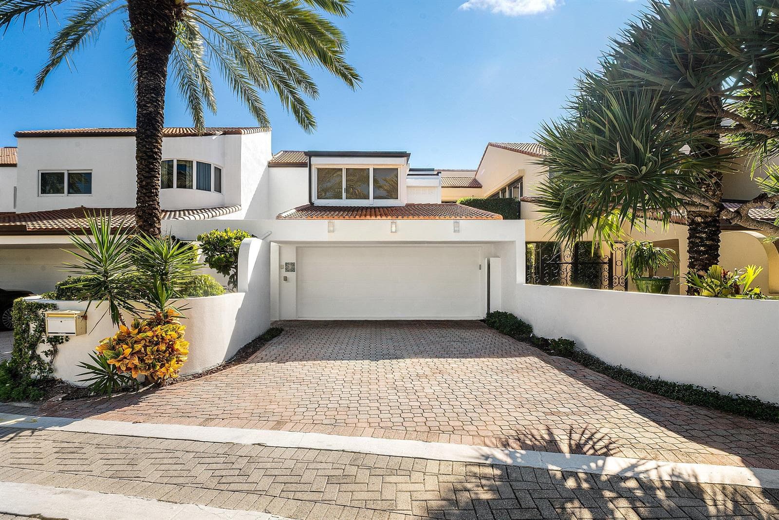 001-13SloansCurveDrive-PalmBeach-FL-3348