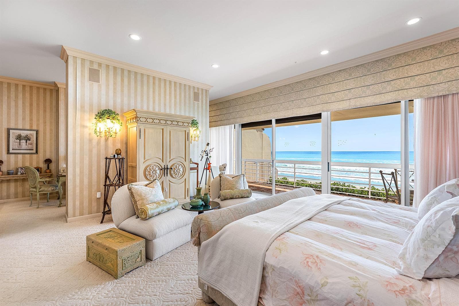 044-13SloansCurveDrive-PalmBeach-FL-3348