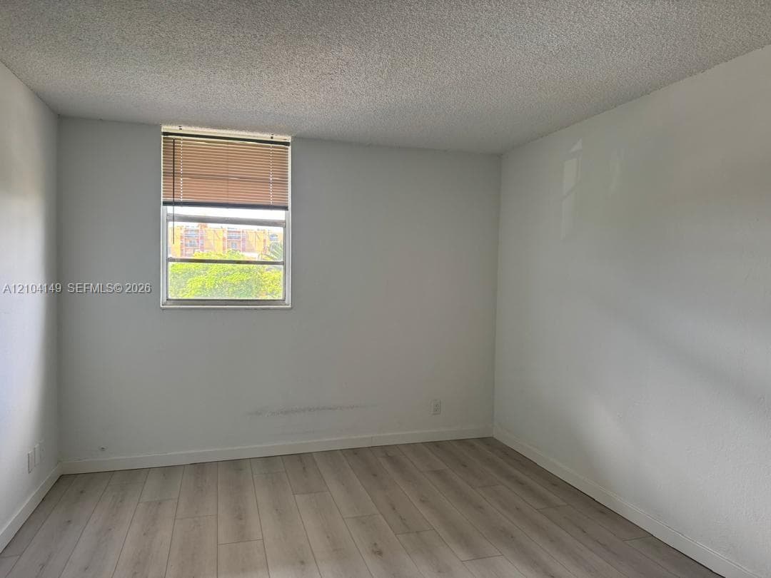 YOLANDA VILLAS CONDO · #410W in Miami - Photo 10