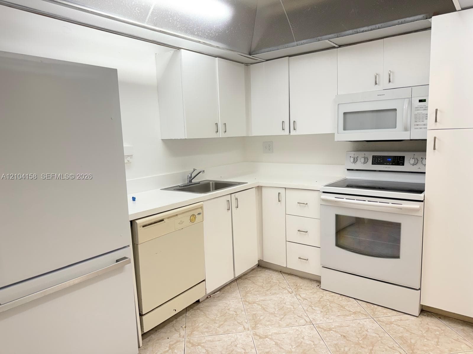 HERITAGE CIRCLE CONDO · #2-1C in Deerfield Beach - Photo 1