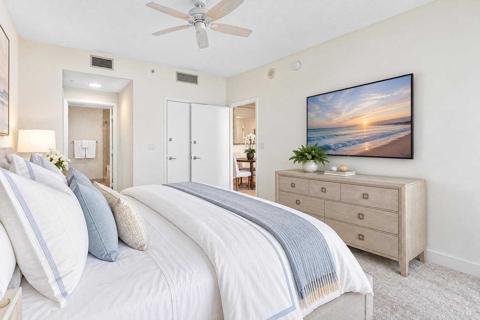 Serene Coastal Bedroom Retreat
