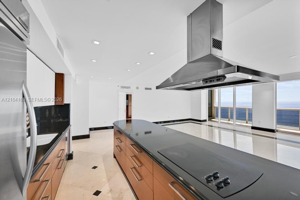 BEACH CLUB CONDO 1 · #LP4204 in Hallandale Beach - Photo 17