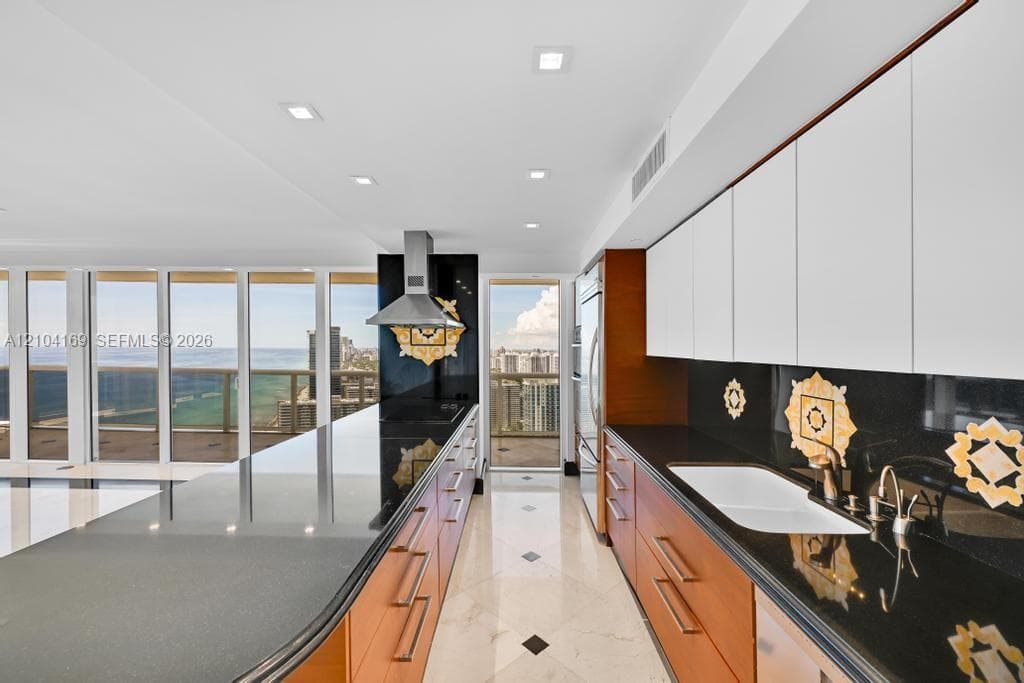 BEACH CLUB CONDO 1 · #LP4204 in Hallandale Beach - Photo 16