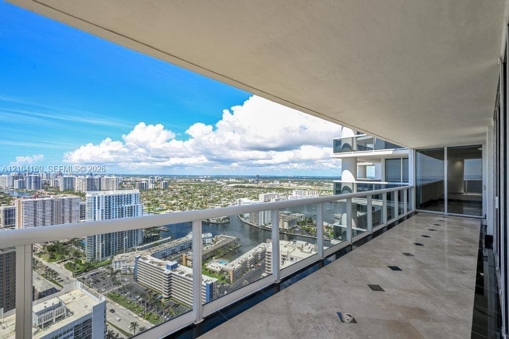 BEACH CLUB CONDO 1 · #LP4204 in Hallandale Beach - Photo 5