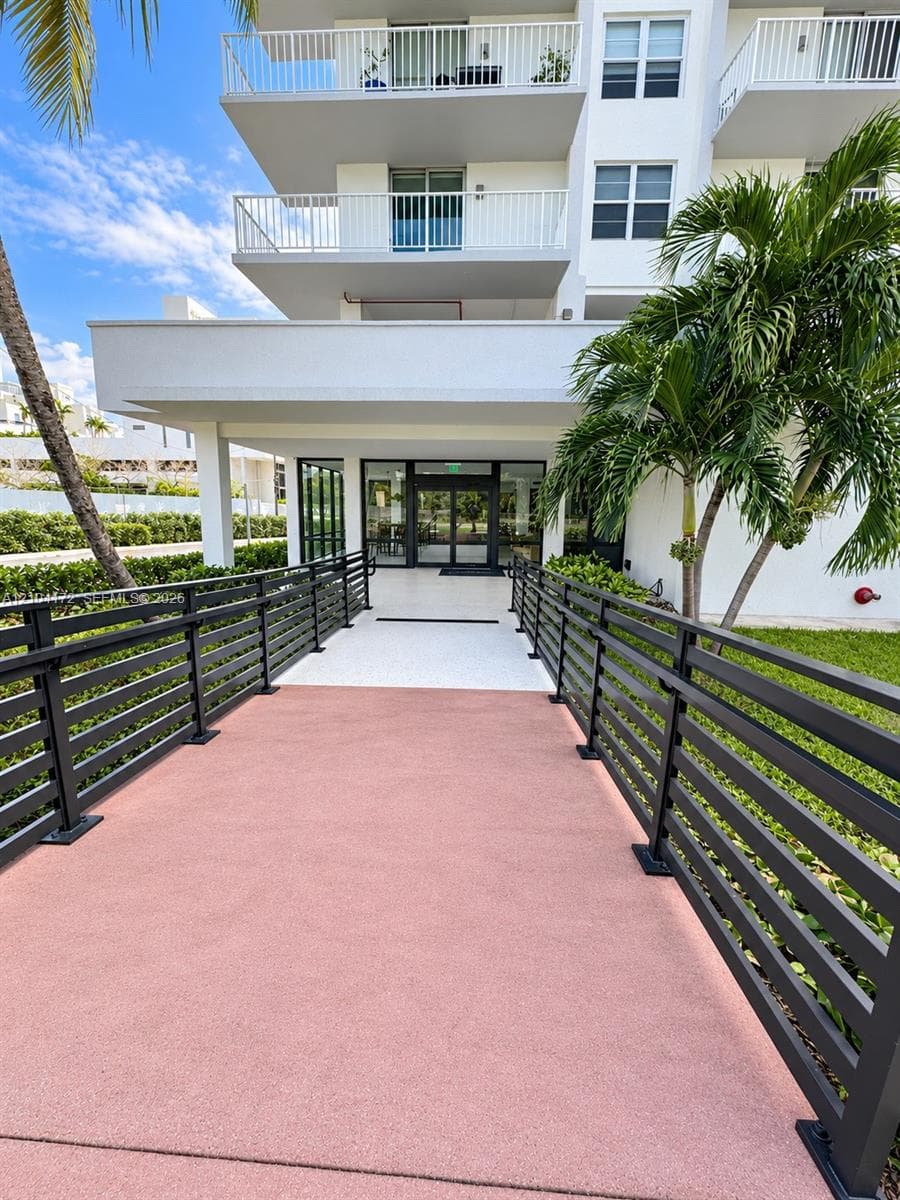CLEARVIEW TOWERS CONDO · #410 in Miami Beach - Photo 1