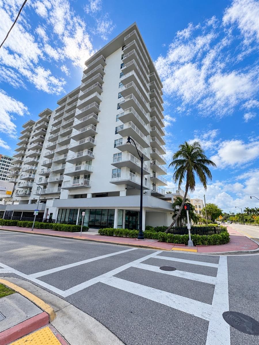 CLEARVIEW TOWERS CONDO · #410 in Miami Beach - Photo 4
