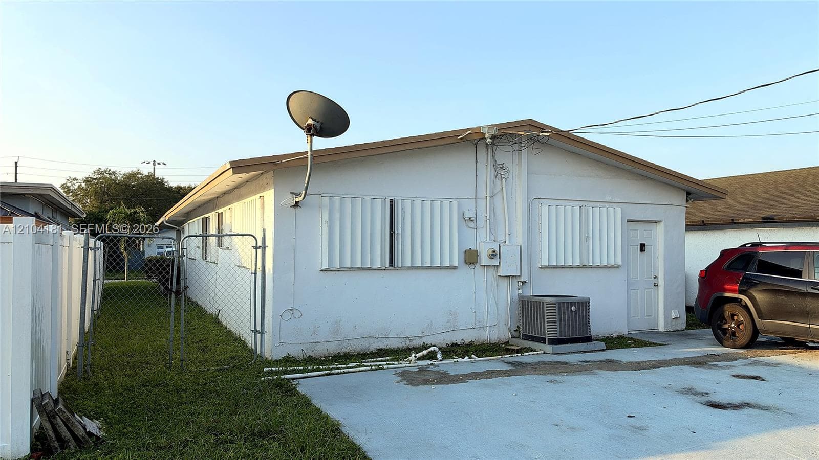 2317 Hope St photo 5