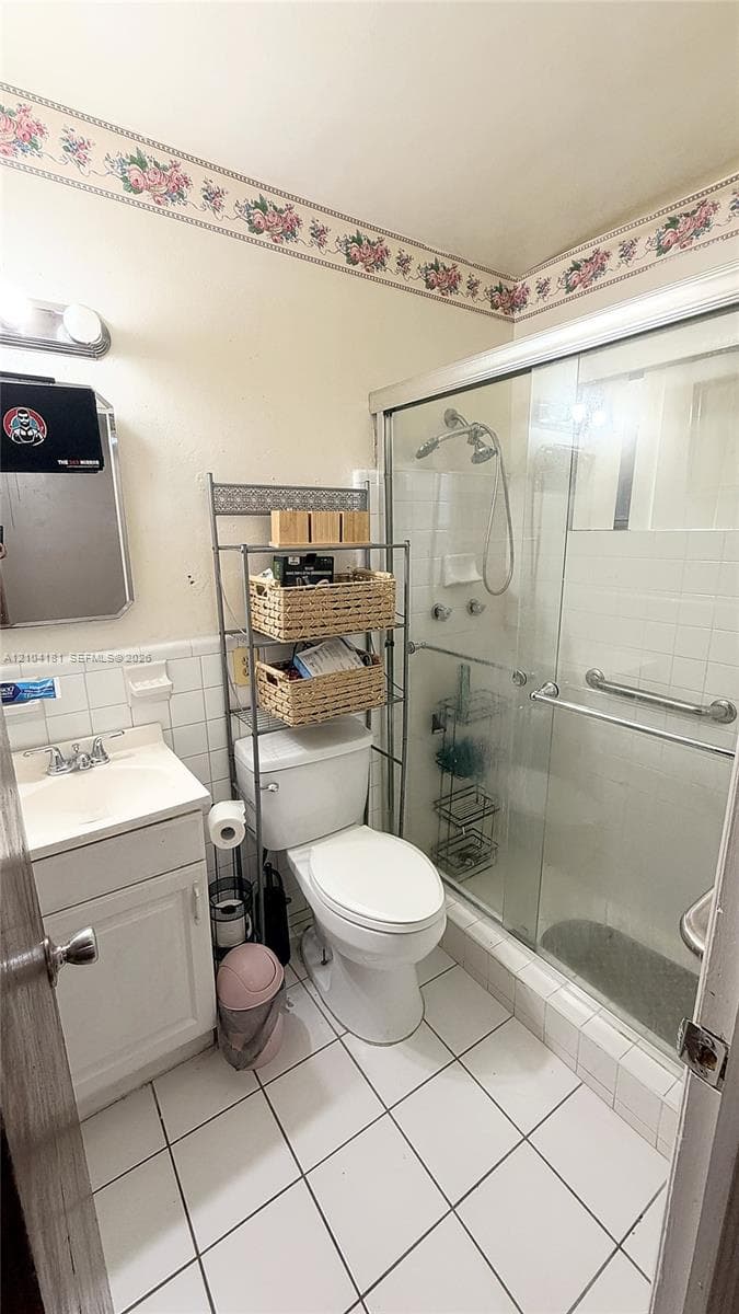 2317 Hope St photo 9