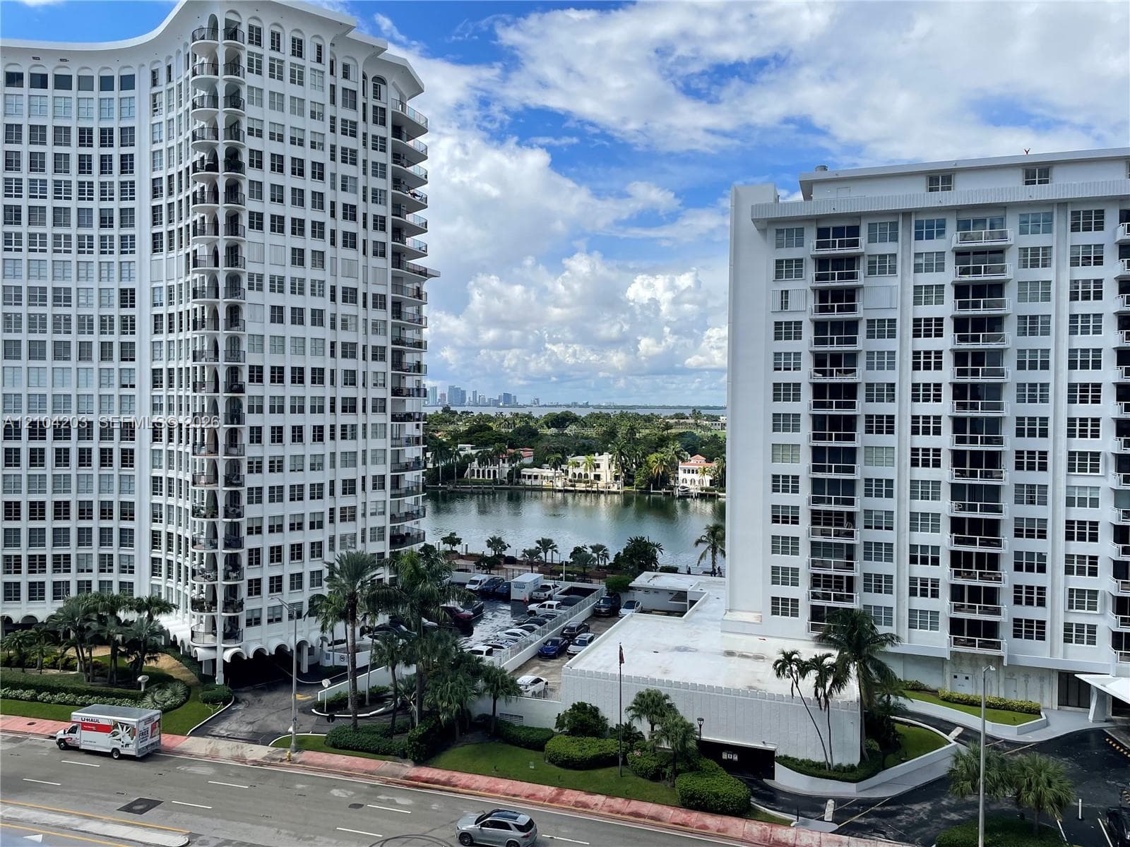 ARLEN BEACH CONDO · #911 in Miami Beach - Photo 8