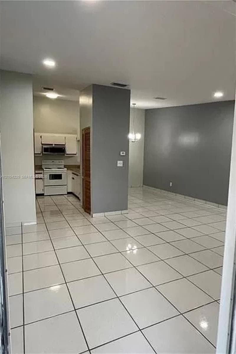 MOORS POINTE CONDO · #6-10 in Hialeah - Photo 16