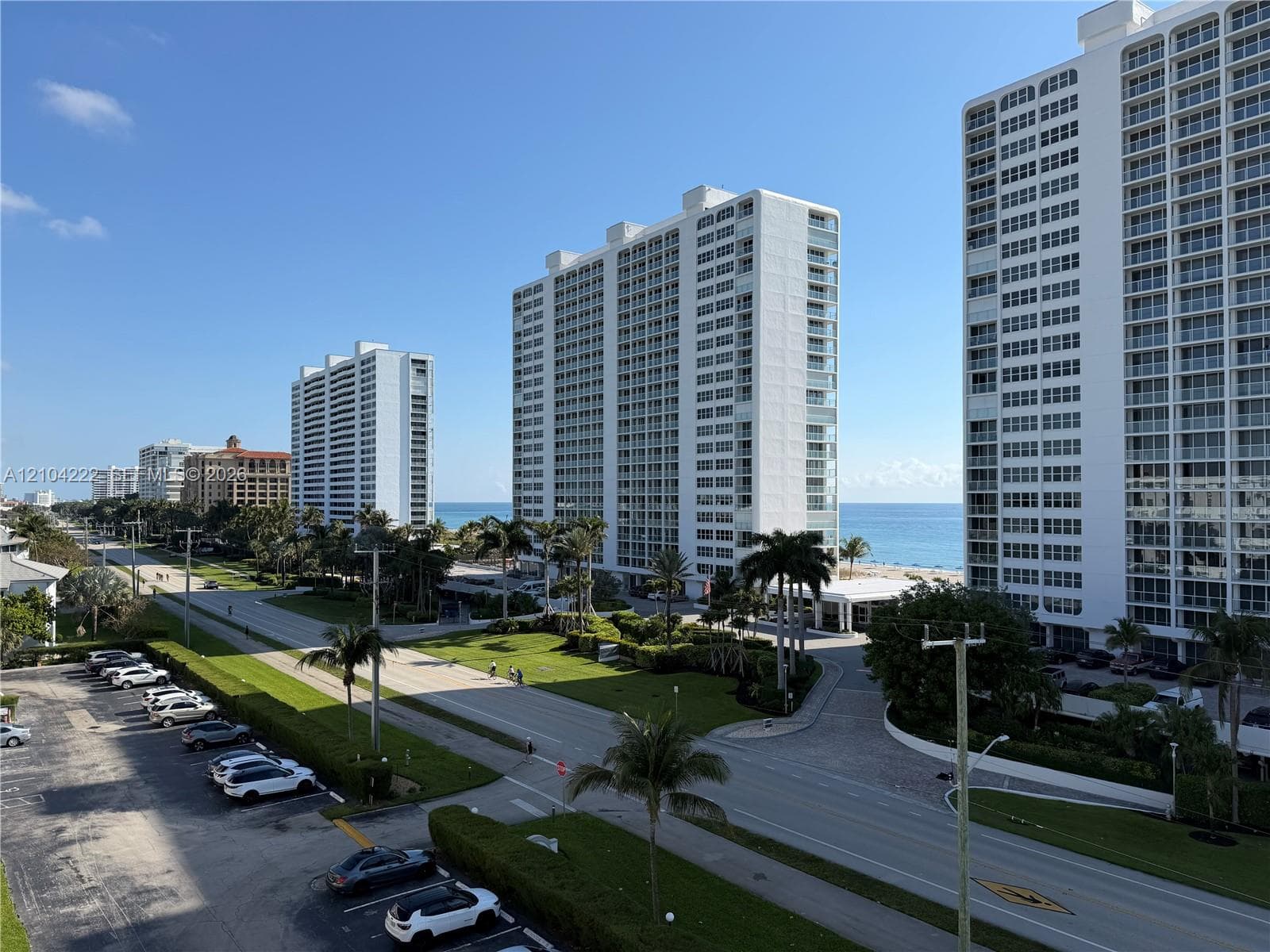 PATRICIAN CONDO · #6 V in Boca Raton - Photo 3