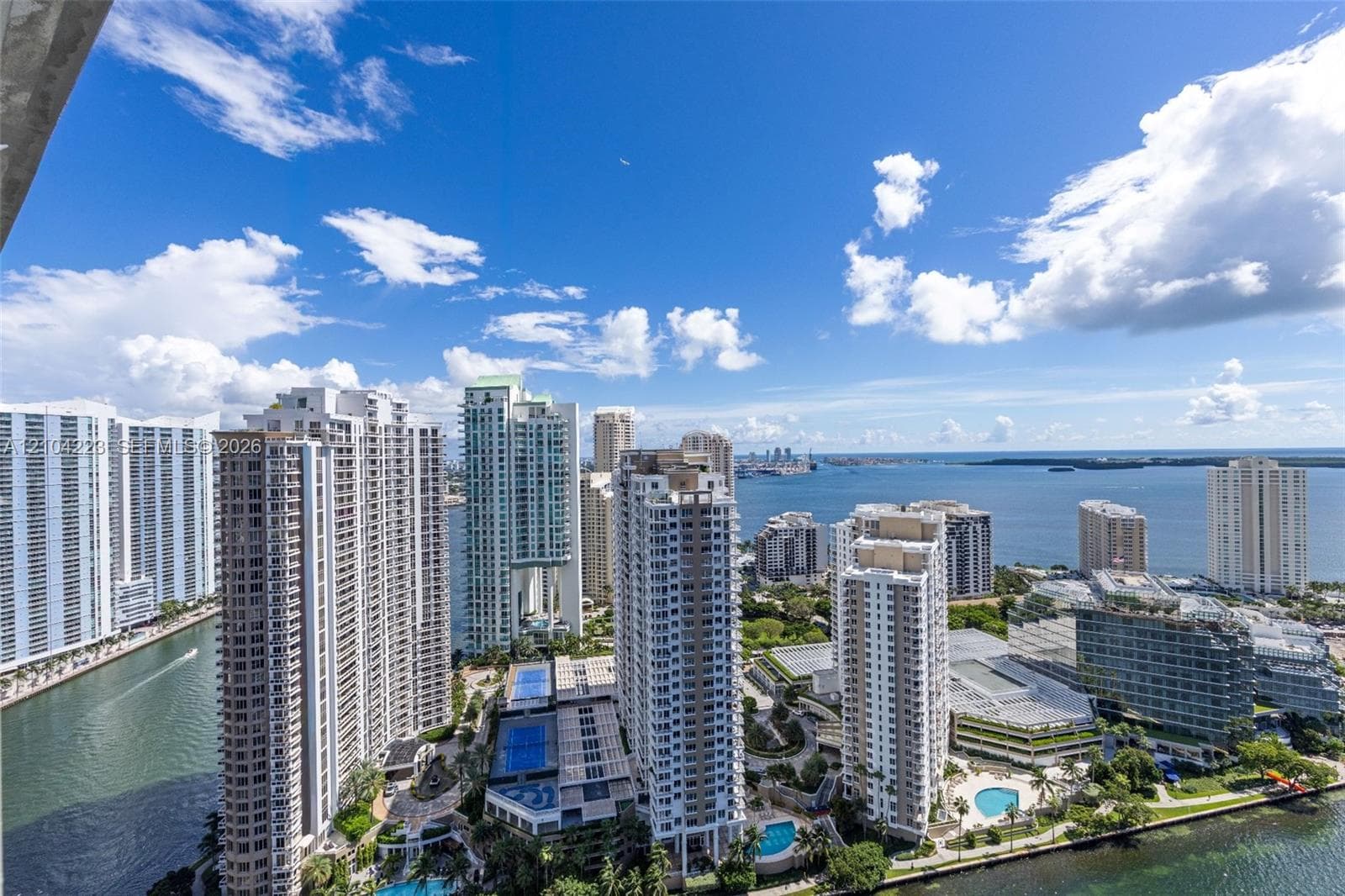 Icon Brickell II · #3401 in Miami - Photo 27