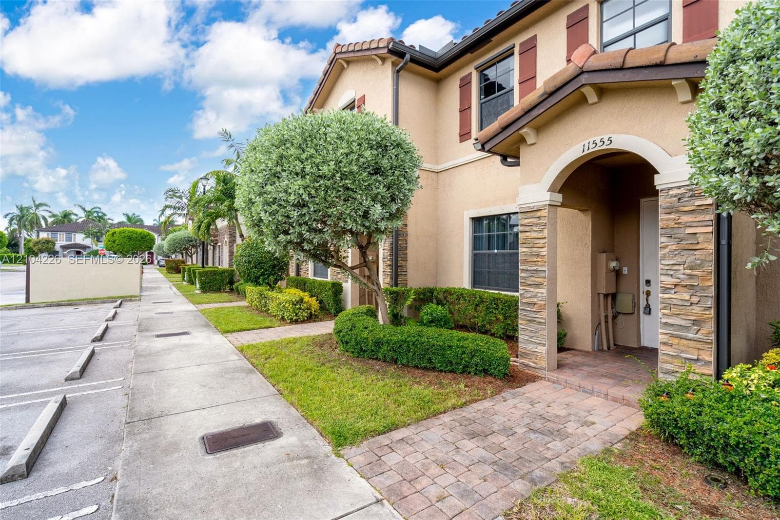 11555 SW 248th Ln photo 2