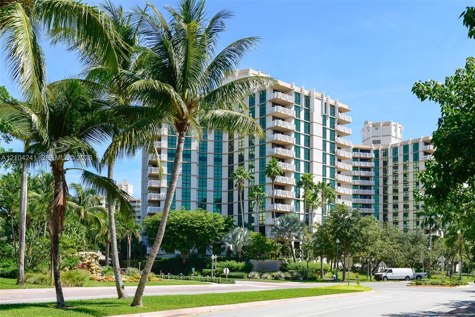Towers of Key Biscayne · #D1206 in Key Biscayne - Photo 37
