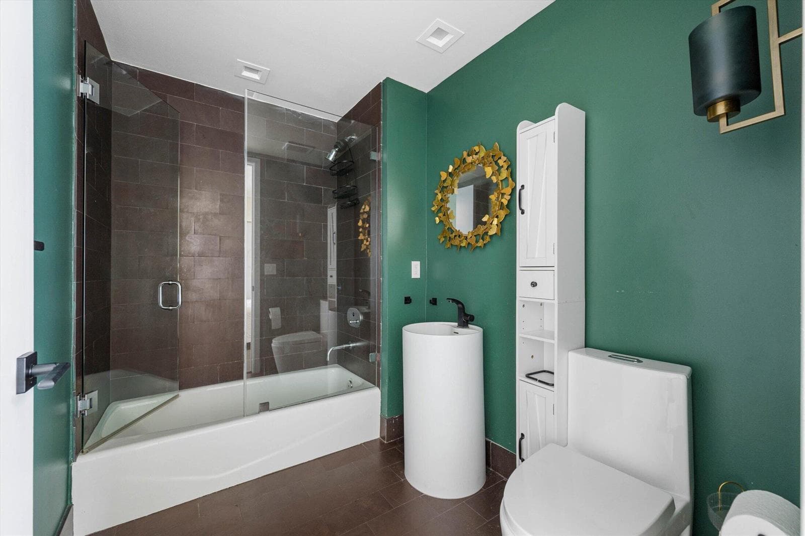 2nd Bathroom (ensuite)