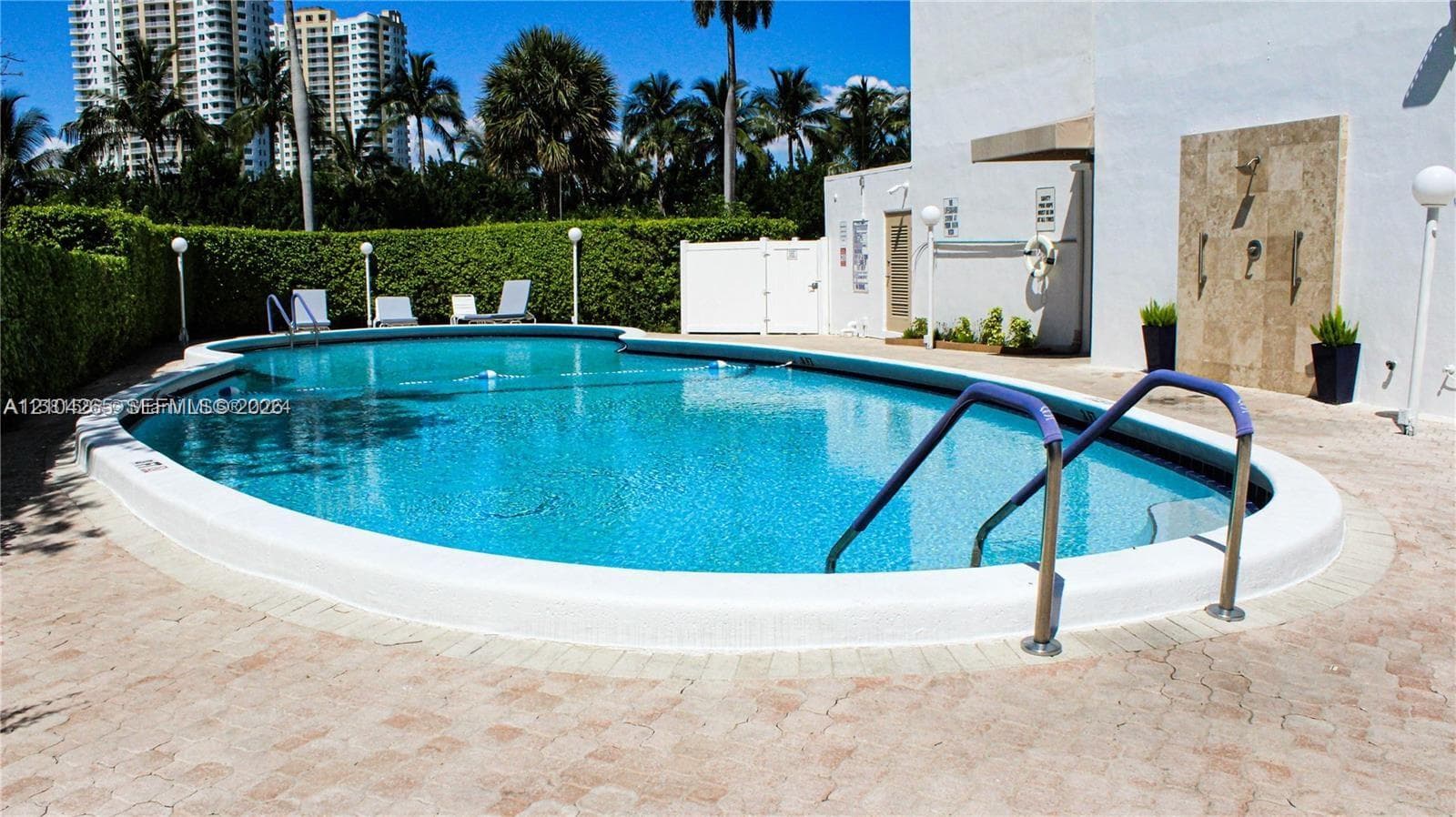 FAIRWAYS RIVIERA NORTH · #601 in Hallandale Beach - Photo 16
