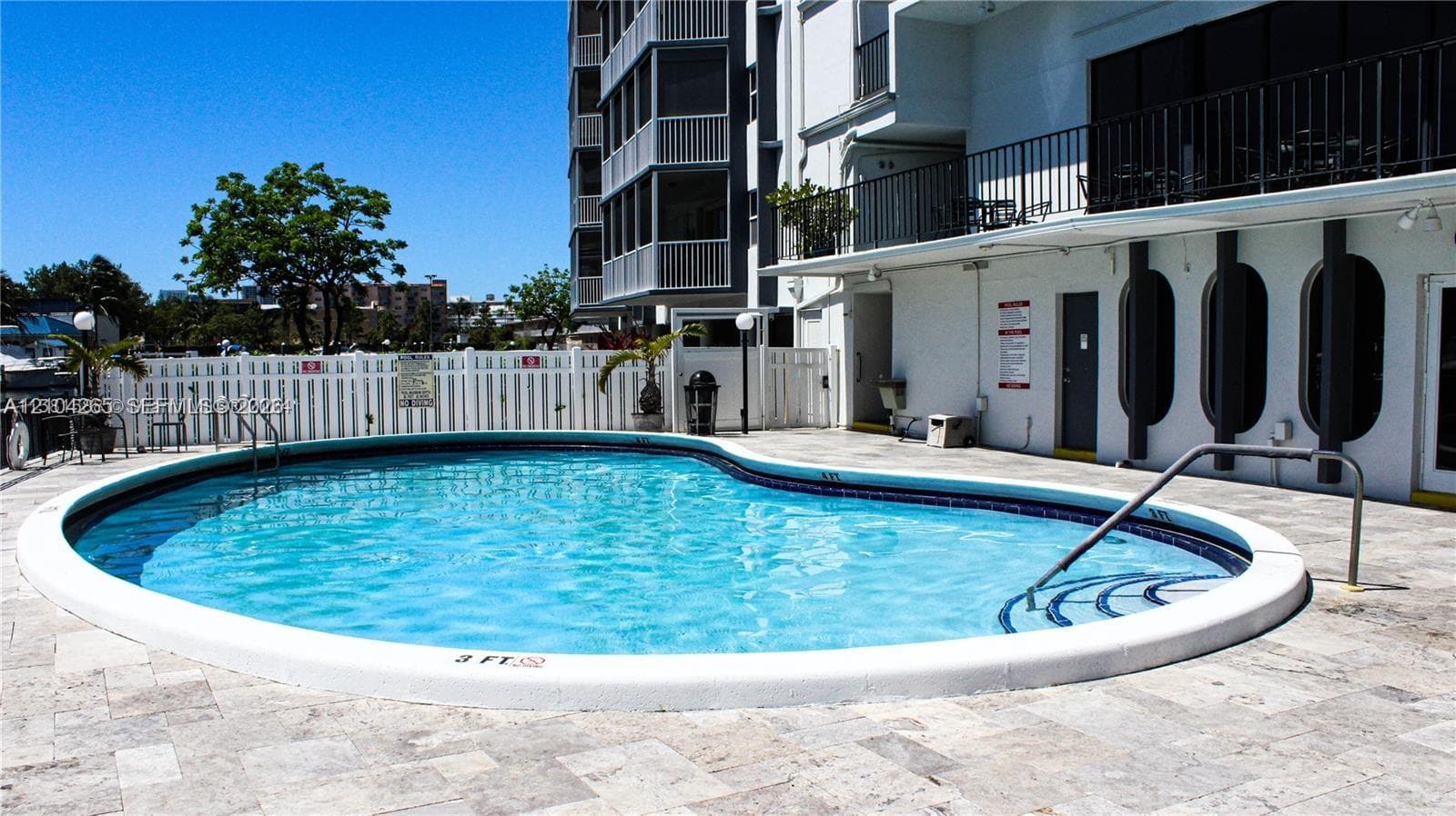 FAIRWAYS RIVIERA NORTH · #601 in Hallandale Beach - Photo 19
