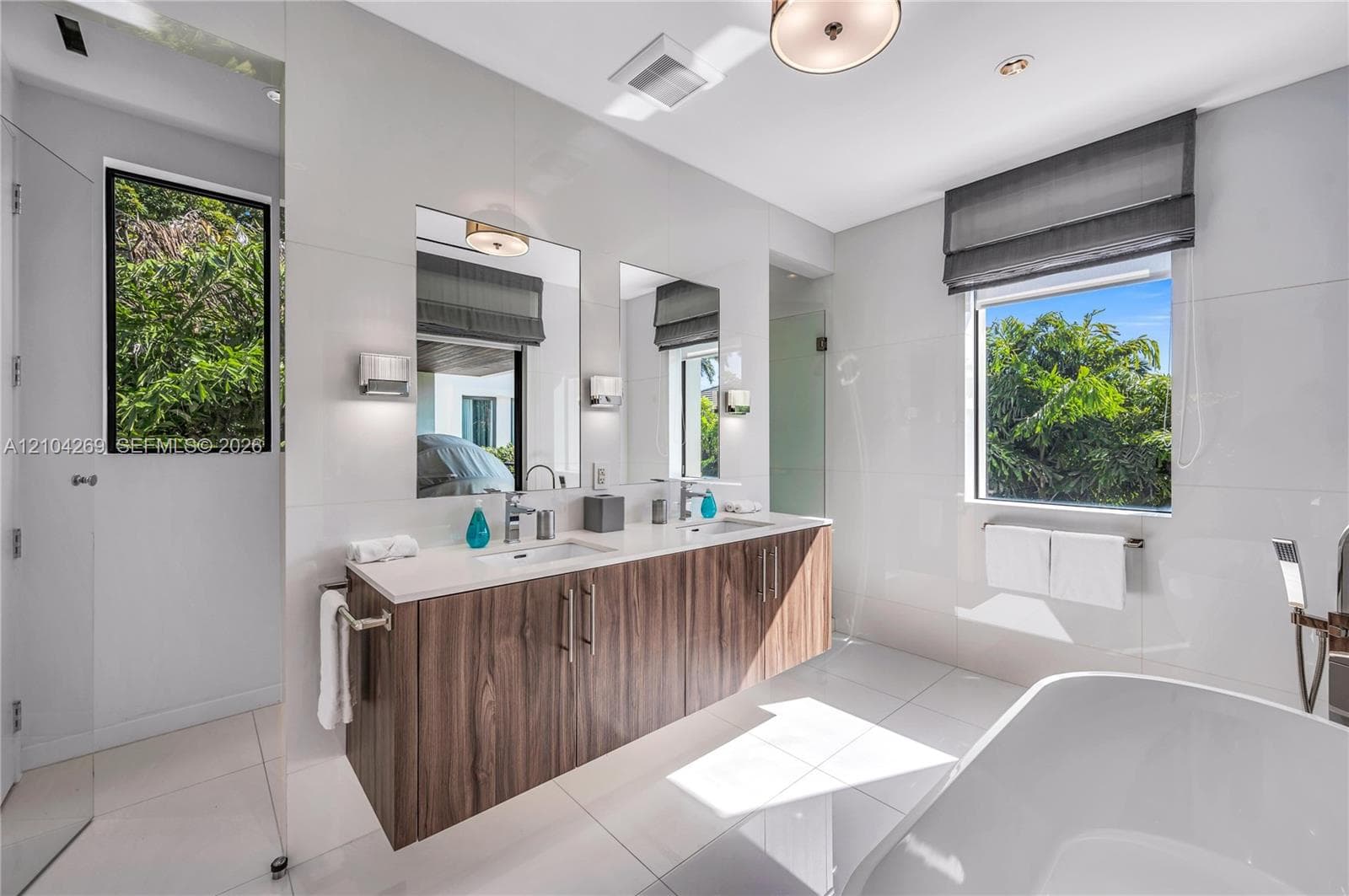 7501 Coquina Dr photo 22