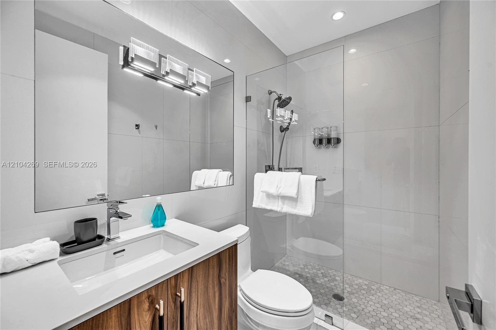 7501 Coquina Dr photo 37