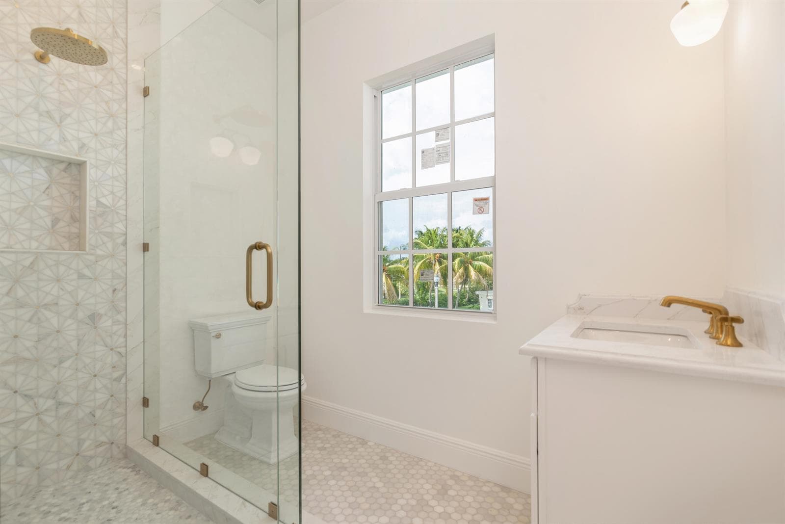 24 - Upstairs Bath
