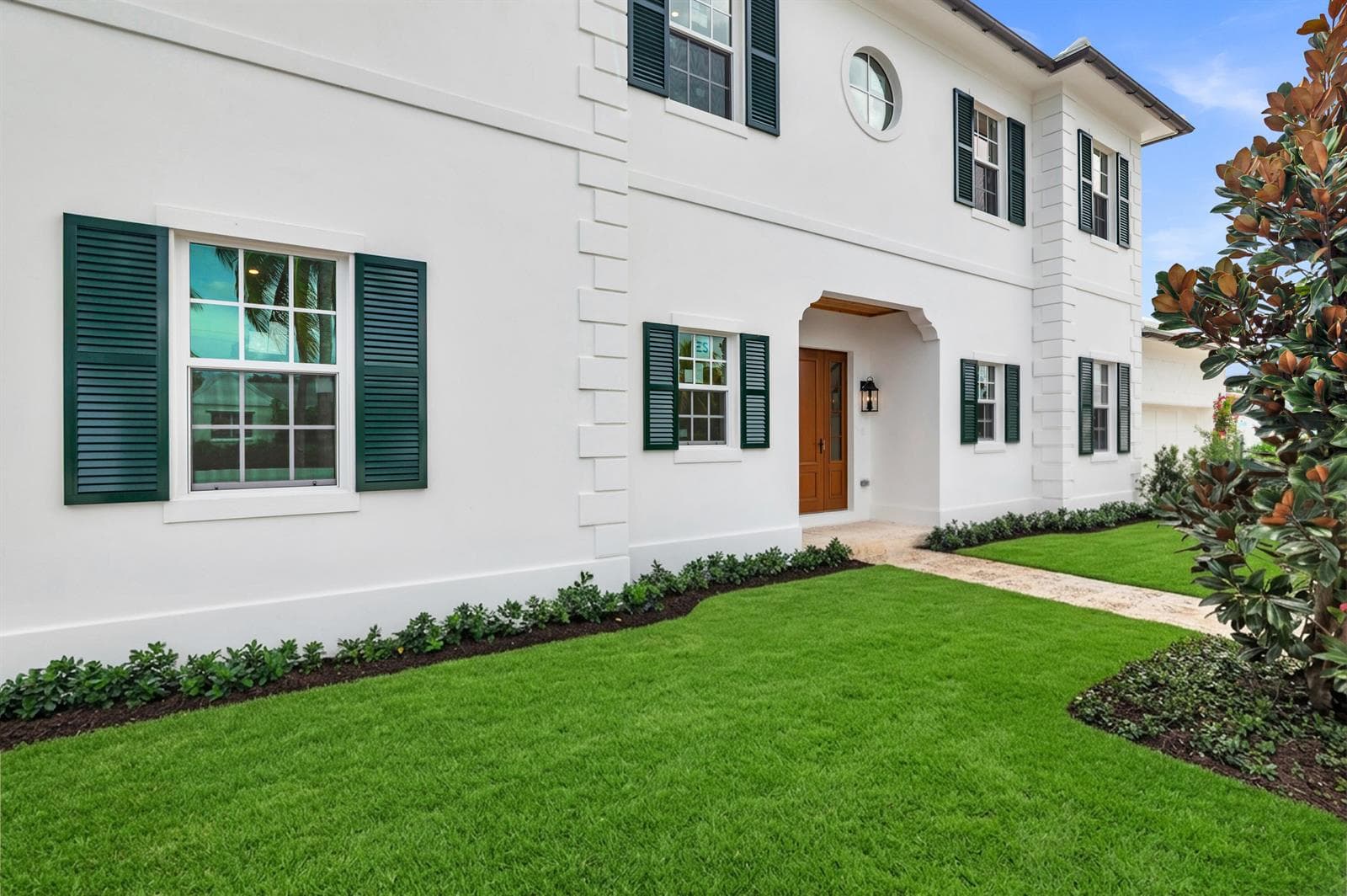 30 - Front Yard