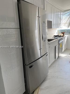 WILSHIRE CONDO · #1021E in Miami - Photo 6