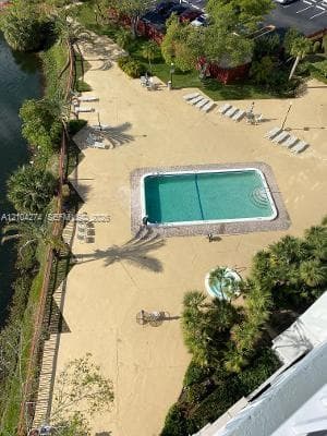 WILSHIRE CONDO · #1021E in Miami - Photo 12