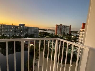 WILSHIRE CONDO · #1021E in Miami - Photo 14