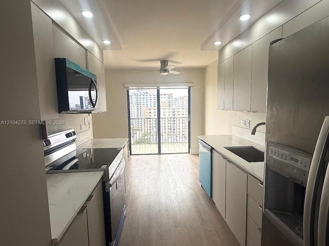 SUMMIT CONDO · #1108S in Hollywood - Photo 6