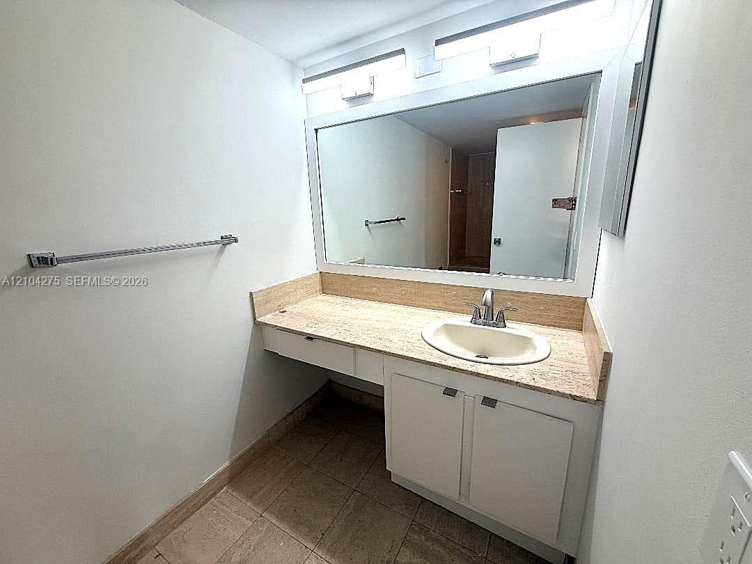 SUMMIT CONDO · #1108S in Hollywood - Photo 20