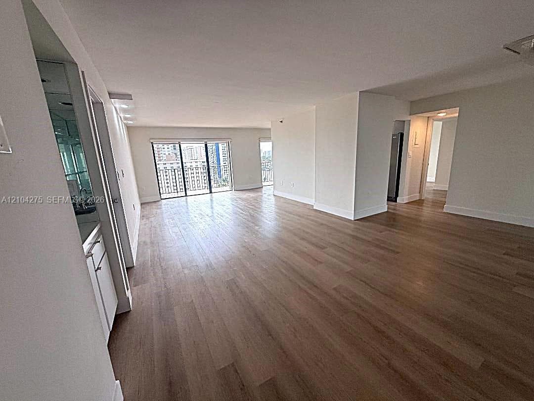SUMMIT CONDO · #1108S in Hollywood - Photo 4