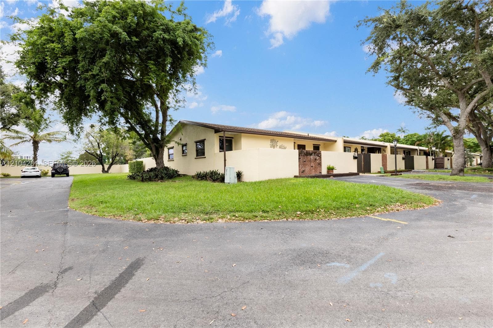 13948 Kendale Lakes Dr #13948 photo 24