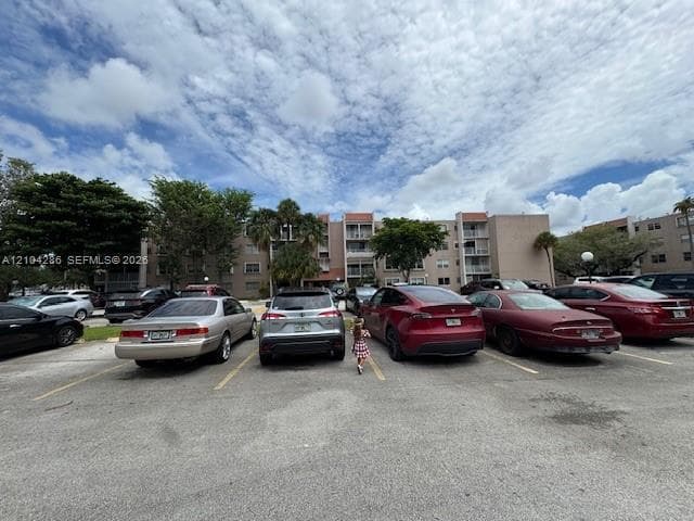 SUMMIT CHASE CONDO · #206 in Miami - Photo 14