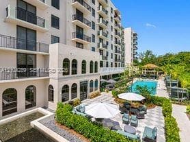 ELDORADO PLAZA WEST CONDO · #2E in Hallandale Beach - Photo 1