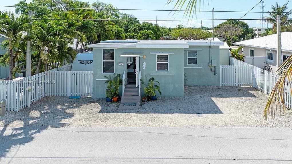 30 Orange Dr photo 1