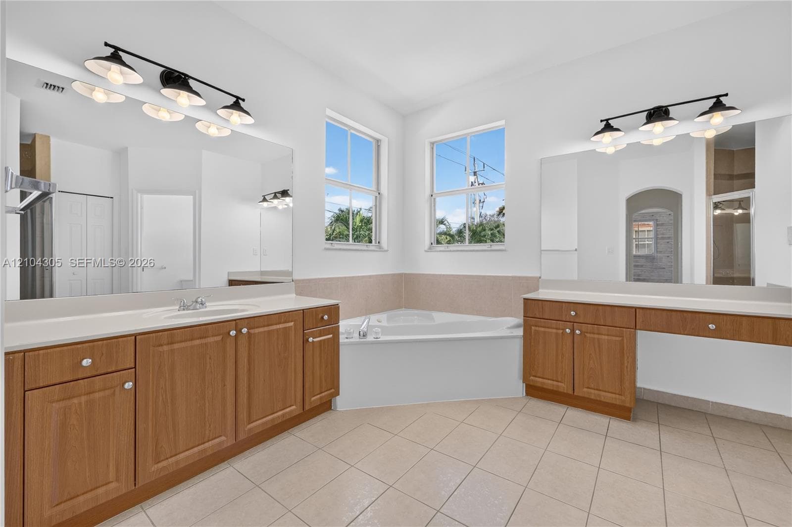 15261 SW 26th Ter photo 18