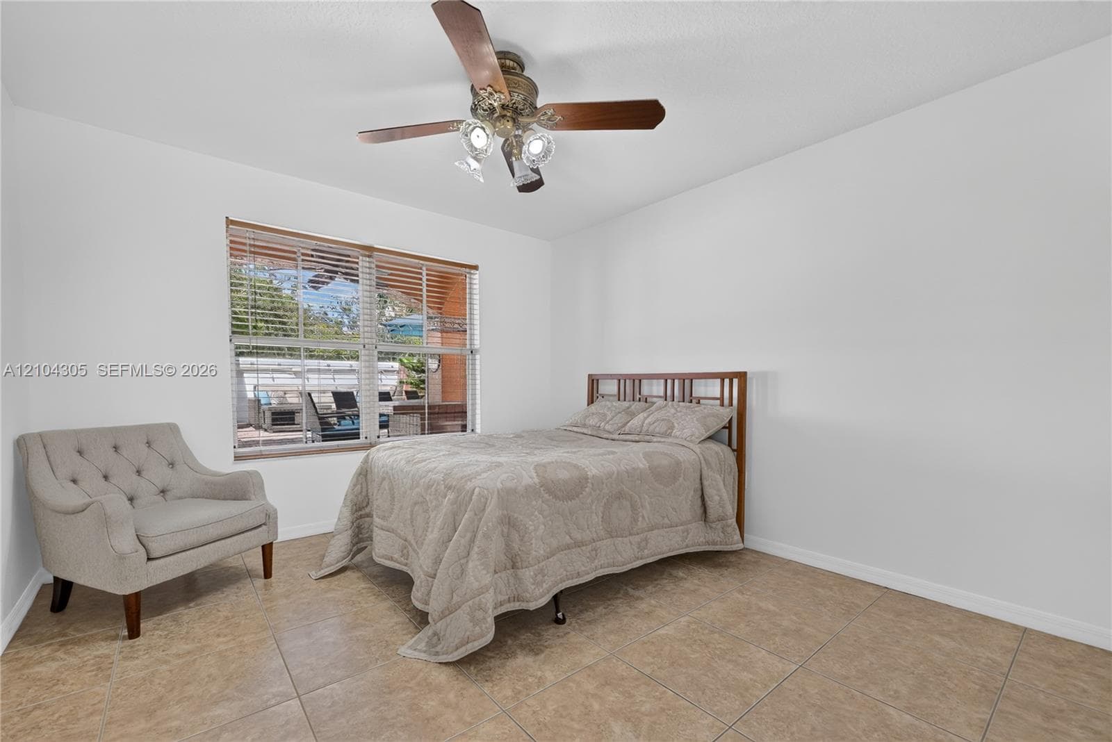 15261 SW 26th Ter photo 11