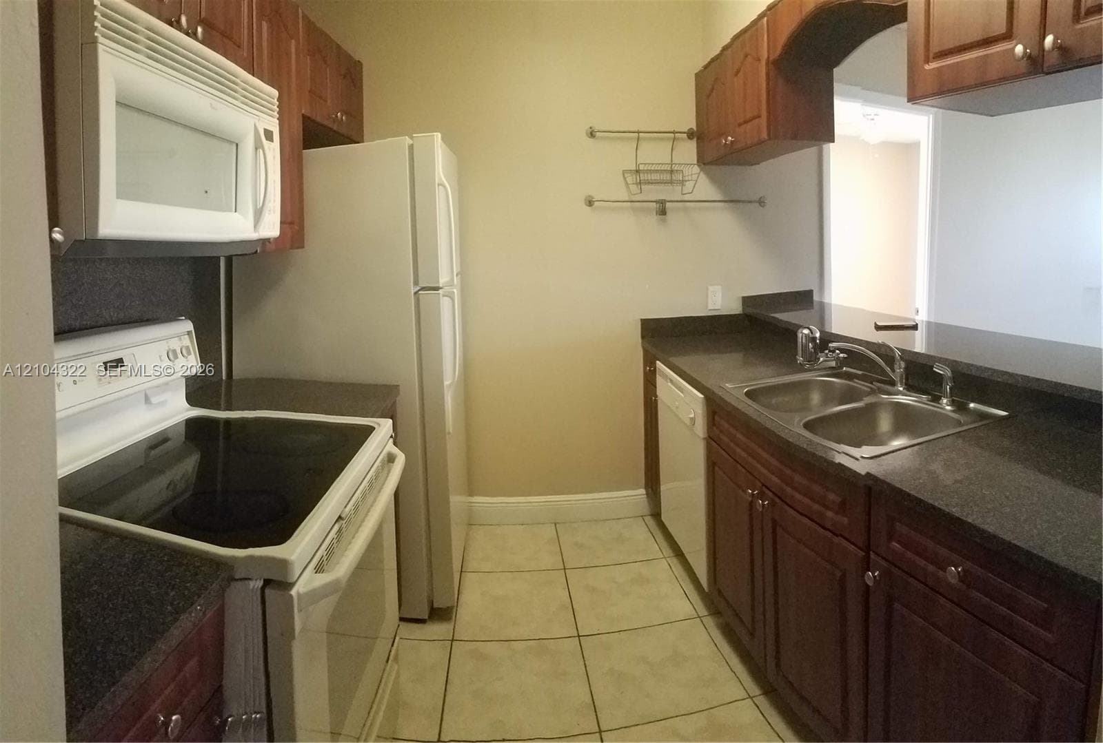 LAS VISTAS AT DORAL CONDO · #553 in Doral - Photo 2