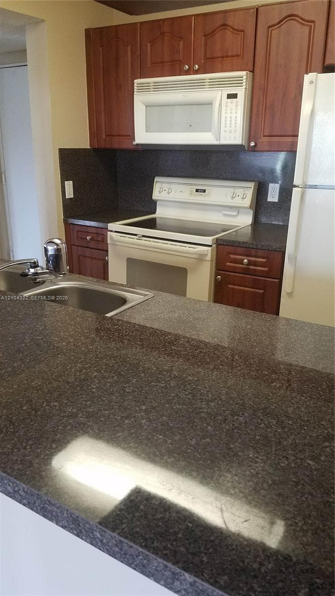 LAS VISTAS AT DORAL CONDO · #553 in Doral - Photo 1